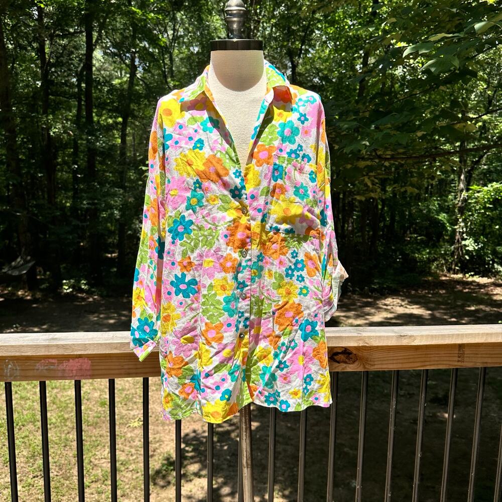 Show me your mumu Floral Vibrant Weekday Button Up NWT medium